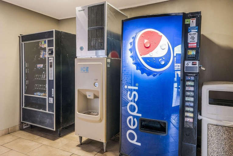 Food & Drinks 5, Quality Inn Arkadelphia - University Area, Clark