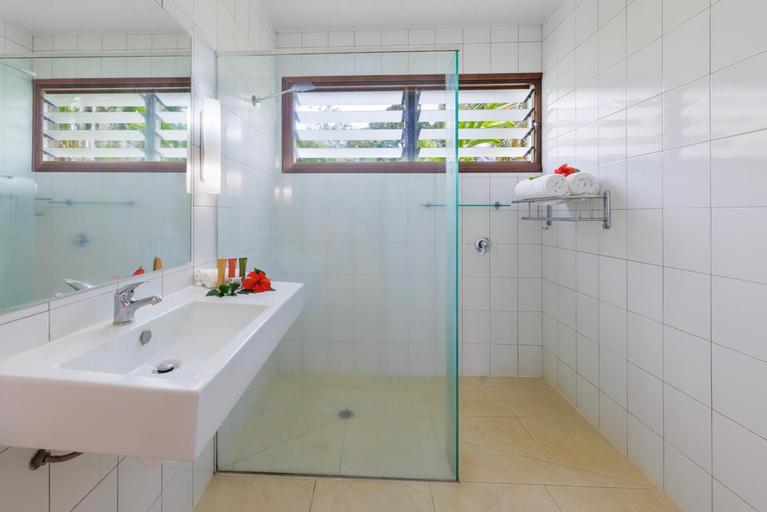 Bathroom 5, Mangoes Resort Vanuatu, Port Vila