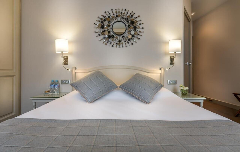 Bedroom 3, Hotel la Residence du Berry, Yvelines