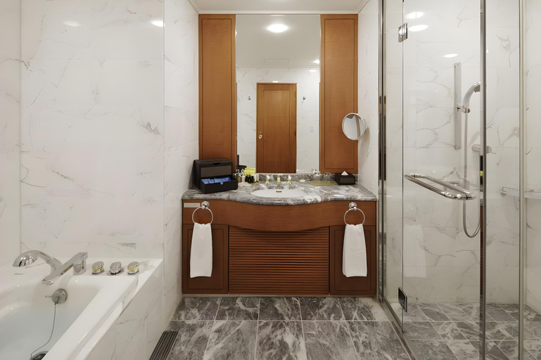 Bathroom 5, Biwako Hotel - Lakeside Hotspring Resort, Ōtsu