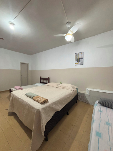 Bedroom 5, Hotel Central, Sapezal