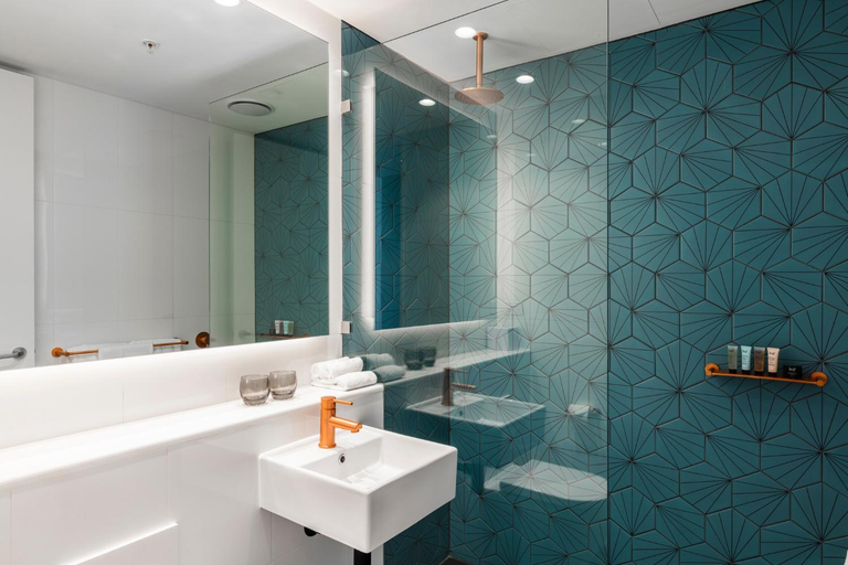 Bathroom 18