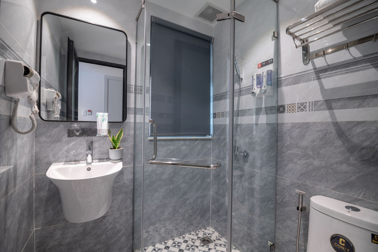 Bathroom 3, Bin Bin Hotel 15 - Near Feliz En Vista, District 2
