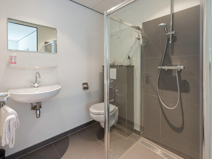 Bathroom 3, Amazing home in Noord-Holland w/ , Bergen