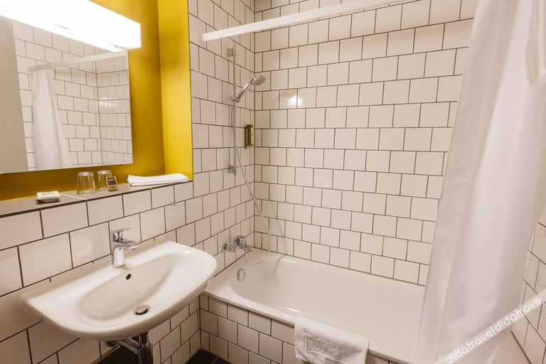 Bathroom 3, Hotel ZwiBack, Uster