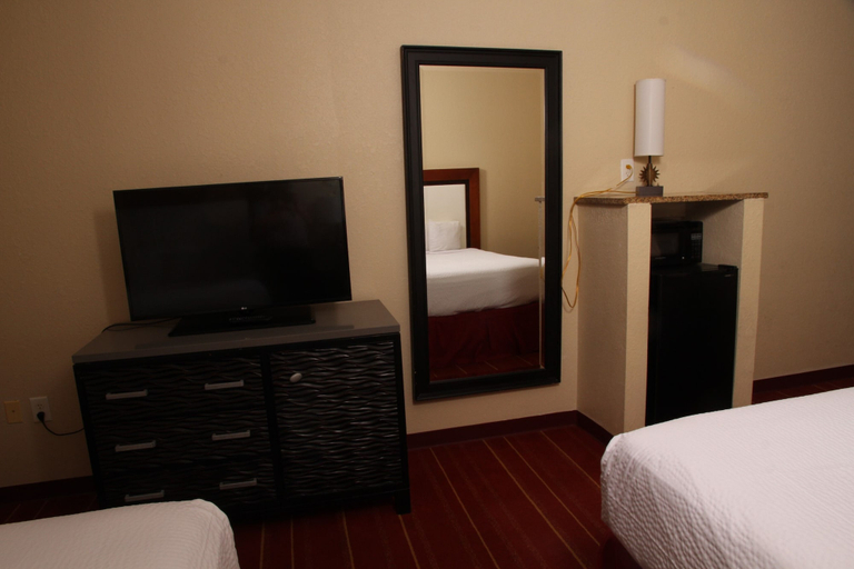 Bedroom 3, Days Inn by Wyndham Semmes/Mobile, Mobile