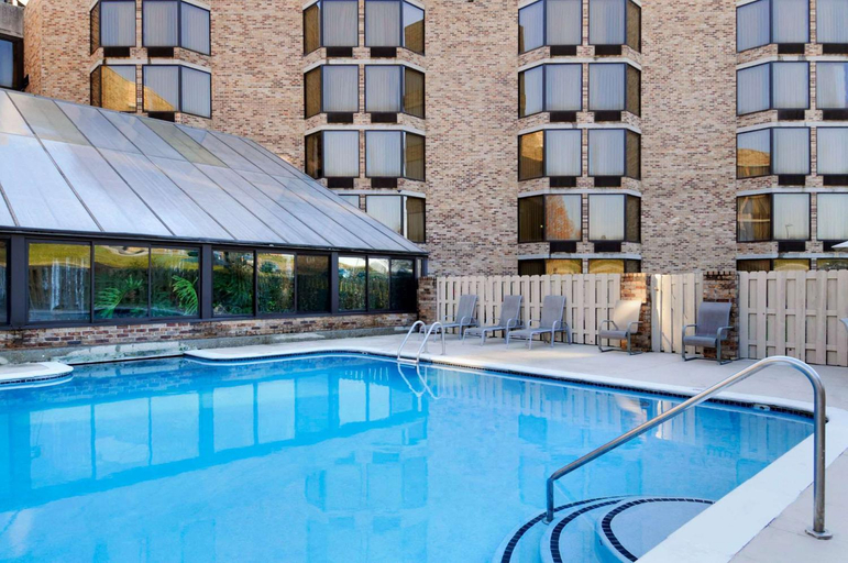 Sport & Beauty 2, DoubleTree by Hilton Hotel Oak Ridge-Knoxville, Anderson