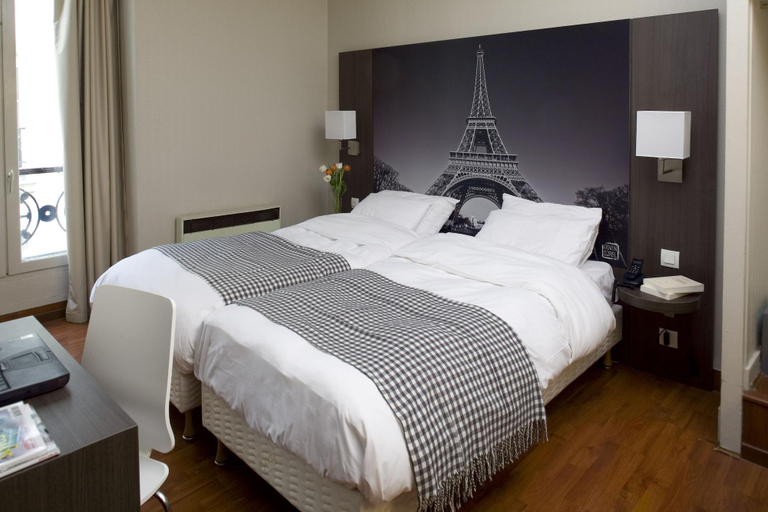 Bedroom 3, Hotel Victoria, Paris