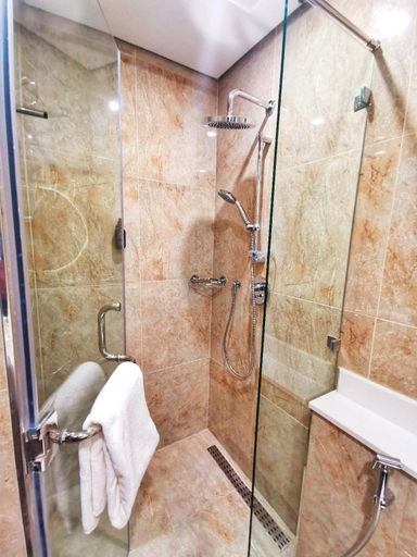Bathroom 5, Resivation Hotel, Dubai