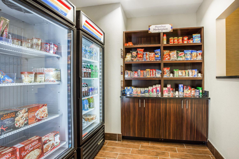 Food & Drinks 5, MainStay Suites Cartersville, Bartow