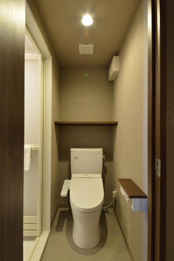 Bathroom 19
