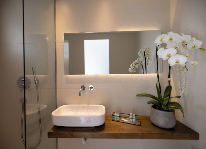 Bathroom, Akrogiali Garden Hotel, Crete