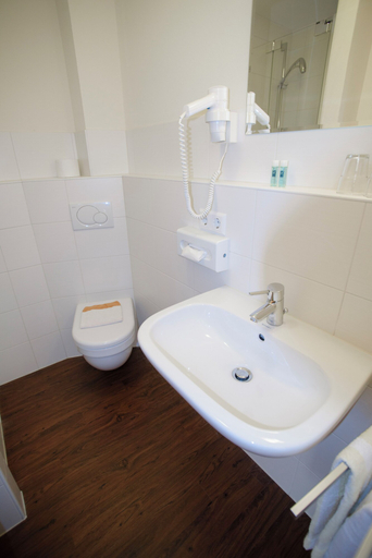 Bathroom 5, Hotel Landgasthof Linde, Bodenseekreis