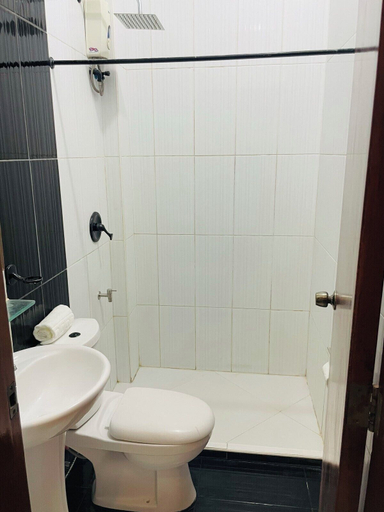 Bathroom 3, Miss Sophie's Philippines, Puerto Princesa City