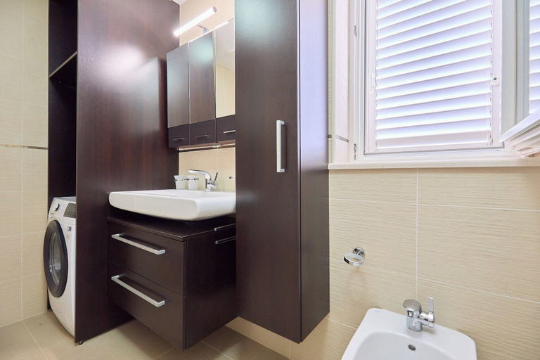 Bathroom 3, Hedera Estate, Hedera A58, Dubrovnik