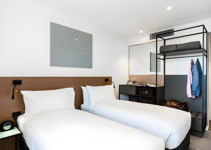 Bedroom 13