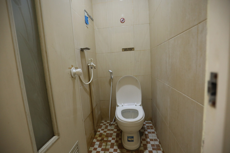 Bathroom 5, Gosyen Family Residence, Grobogan