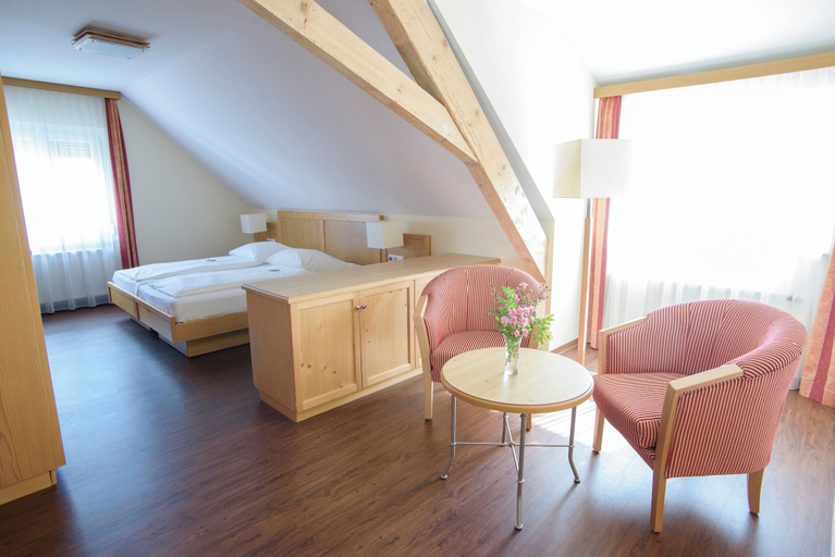 Bedroom 4, Hotel Landgasthof Linde, Bodenseekreis
