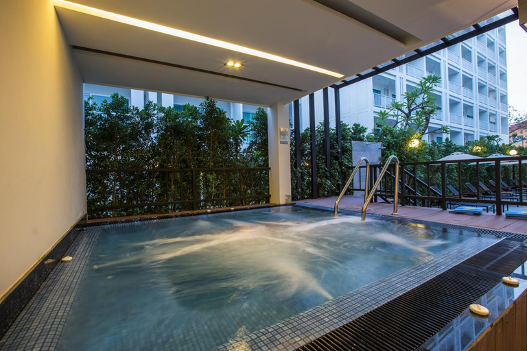 Sport & Beauty 2, Kantary 304 Hotel, Sri Mahar Pho