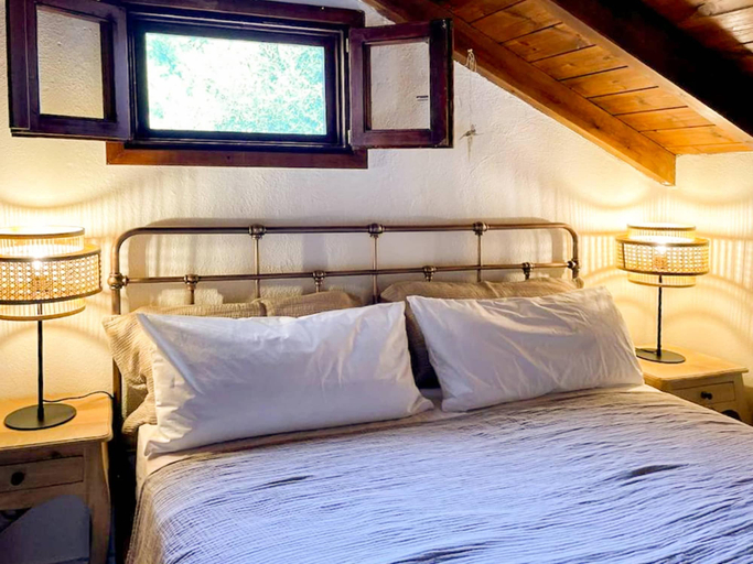 Room 5, Pergamonto Cottage - Seaview Nest w Private Pool, Thessaly