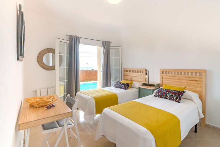 Room 5, Villa Maricel - Villa With Private Pool. Free Wifi, Baleares