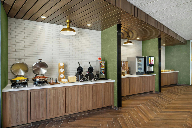 Food & Drinks 4, Fairfield Inn & Suites Gravenhurst Muskoka, Muskoka