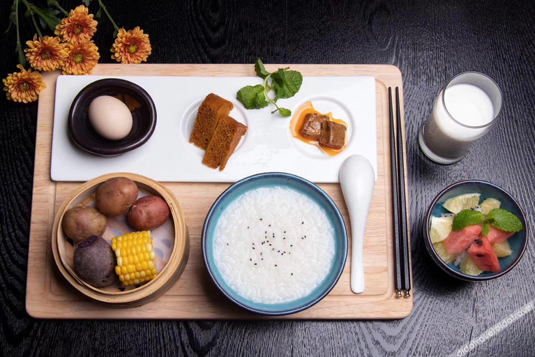 Food & Drinks 5, Teng XI Hotel, Phnom Penh