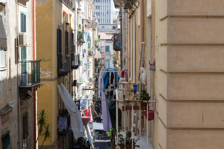 Others 5, Il vicoletto a Toledo, Napoli