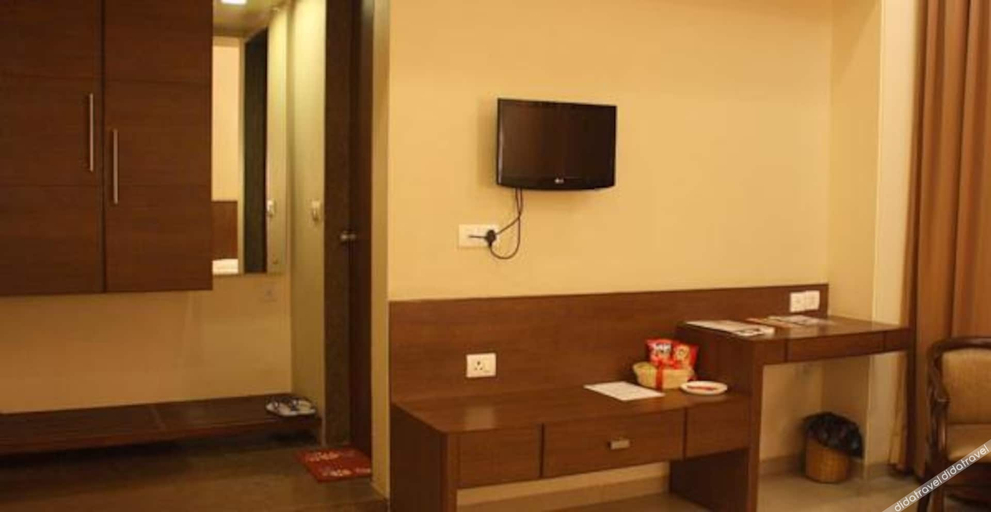 Bathroom 4, Hotel Great Maratha, Sangli