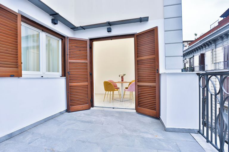 Exterior & Views 2, HOTIDAY Room Collection - Napoli Duomo, Napoli