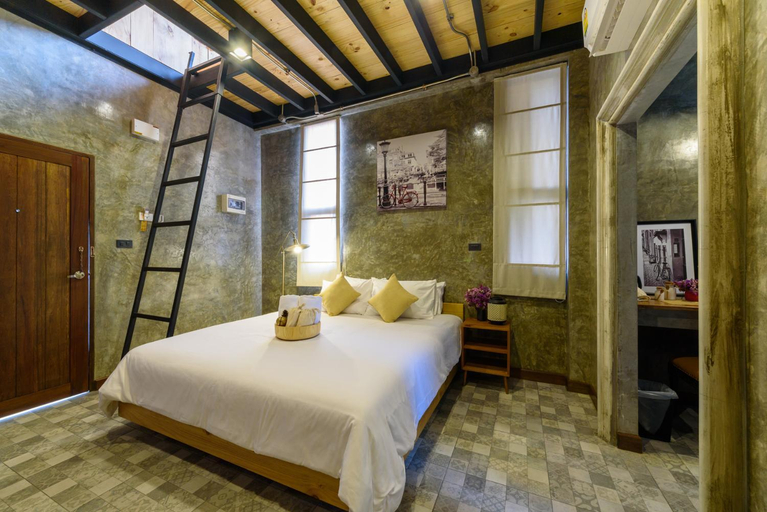 Bedroom 13