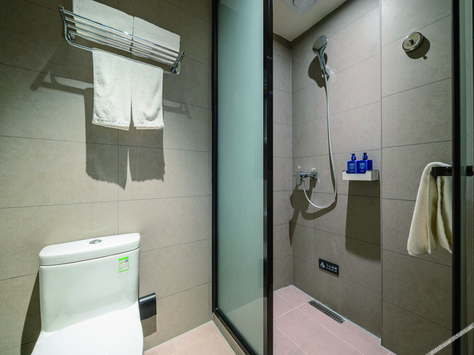 Bathroom 3, Hanting Hotel Beijing Huairou Logistics Center, Beijing