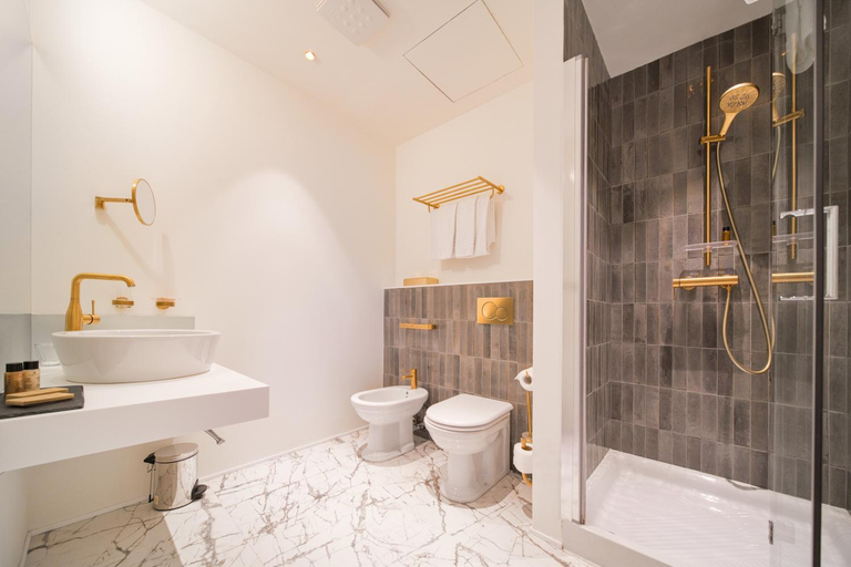 Bathroom 4, Boutique Hotel BOOKQUET, Praha 1