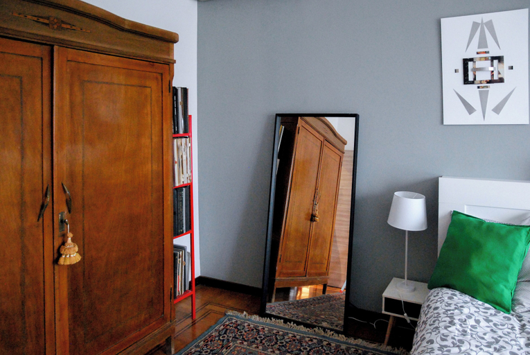 Bedroom 5, BB Tube, Genova