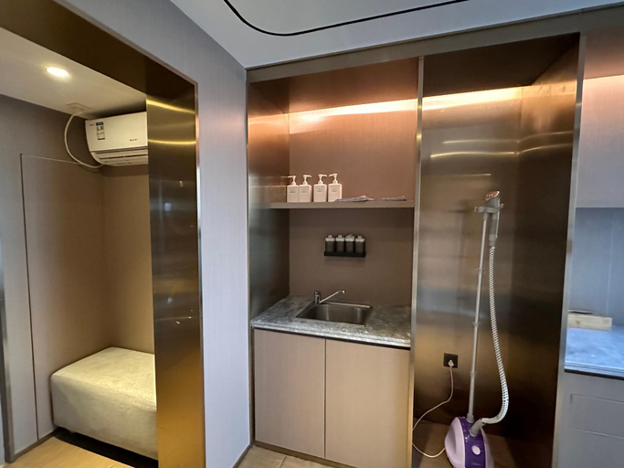 Bathroom 5, Ji Hotel (Shanghai People Square, Fuzhou Road), Shanghai