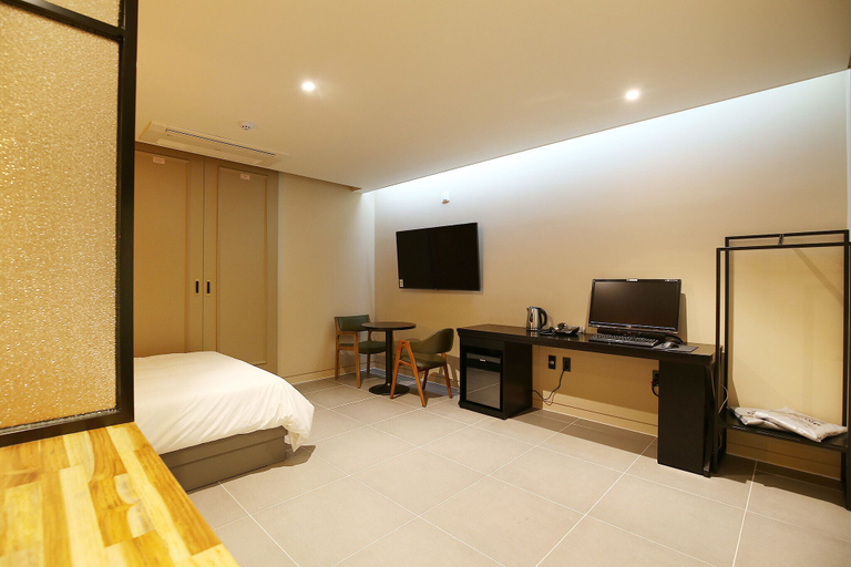 Bedroom 3, Cheongju Hotel Smart, Cheongju