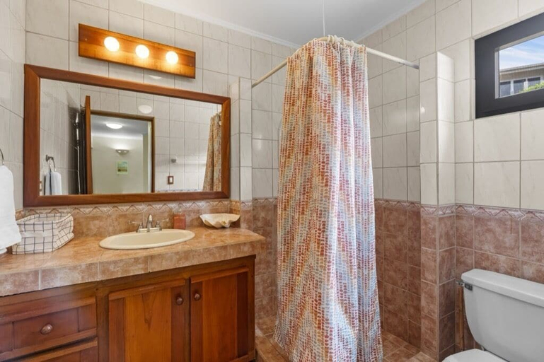 Bathroom, Bahia Pez Vela Resort, Carrillo