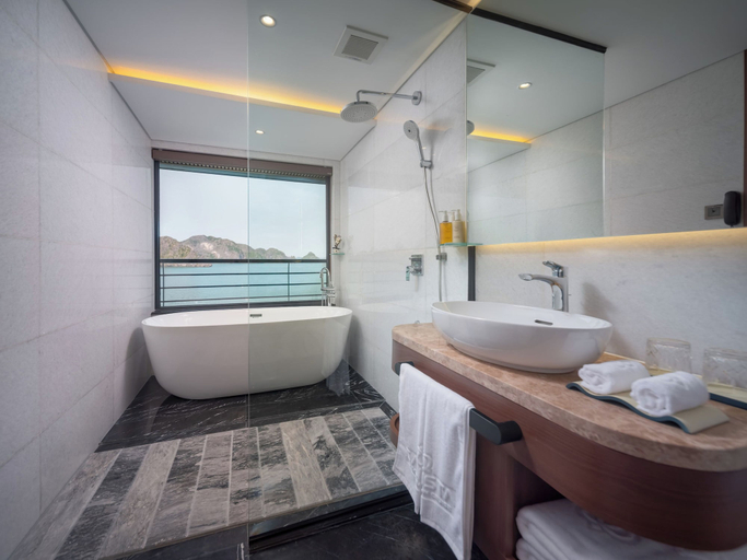 Bathroom 4, Calista Cruise - A Ha Long Bay Spectacle, Hạ Long