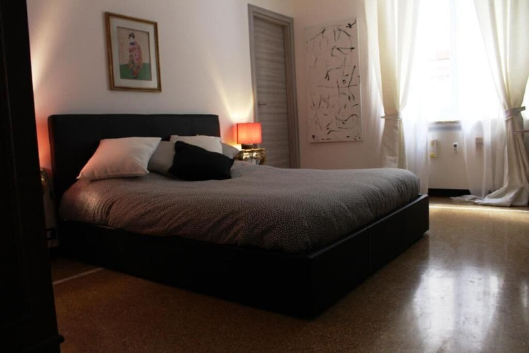 Bedroom 3, BB Tube, Genova