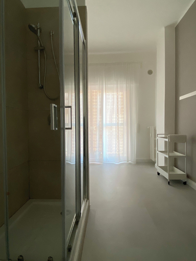 Bathroom 5, Quintino Sella rooms, Bari