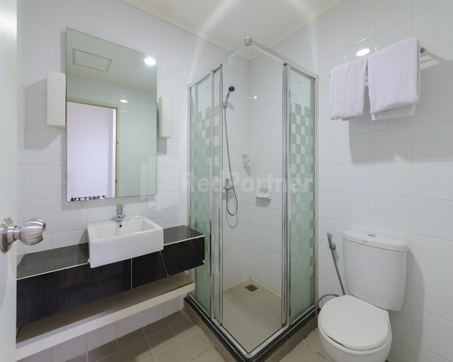 Bedroom 4, Metro Hotel near Kota Tua Mitra RedDoorz, West Jakarta
