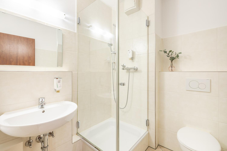 Bathroom 5, acora Düsseldorf Living the City, Düsseldorf