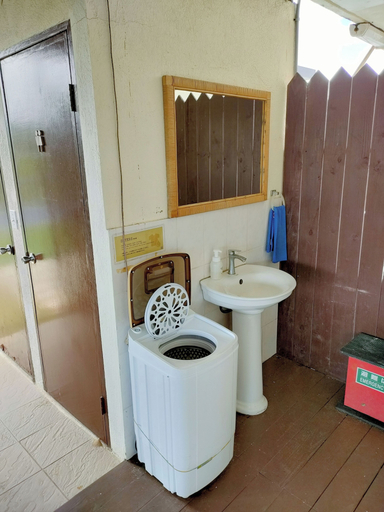 Bathroom 3, Garden Palace Downtown