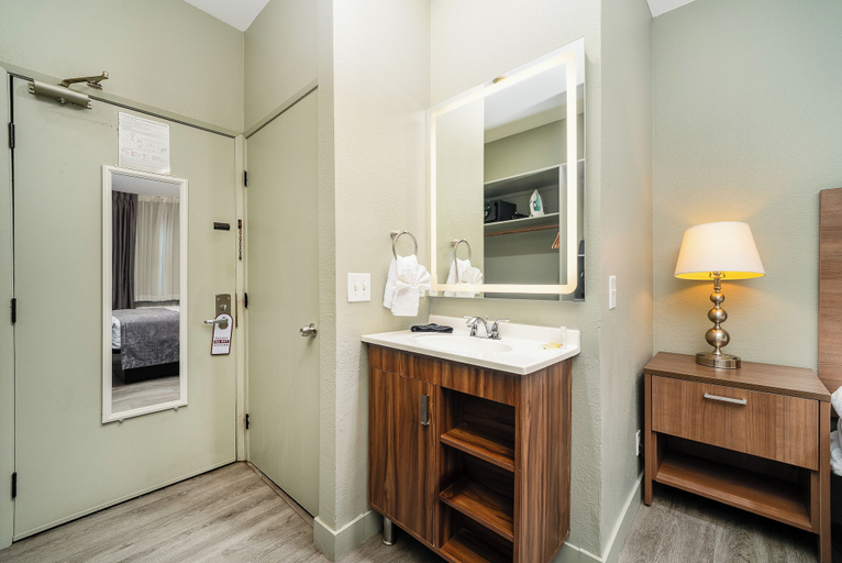 Bathroom 4, Urban Boutique Hotel, San Diego