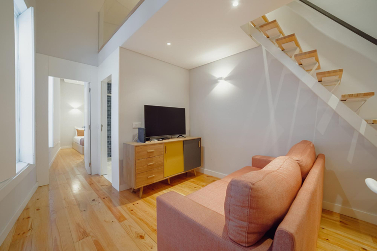 Room 4, Downtown Amazing Duplex by Vacationy, Porto