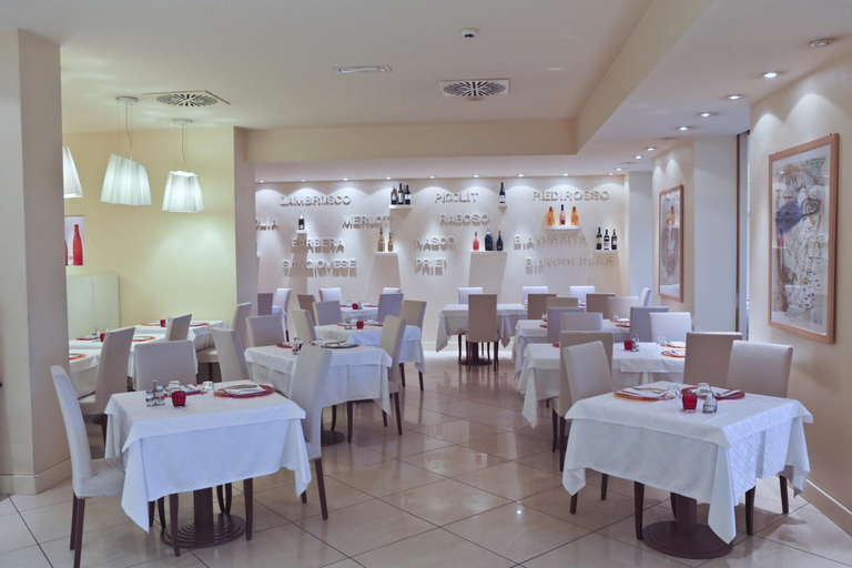 Food & Drinks 4, Hotel Touring, Modena