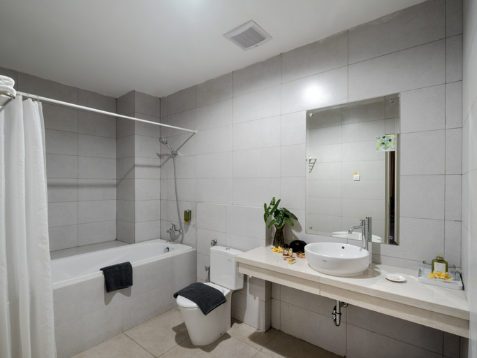Bathroom 5, Naraya Hotel Jakarta, East Jakarta
