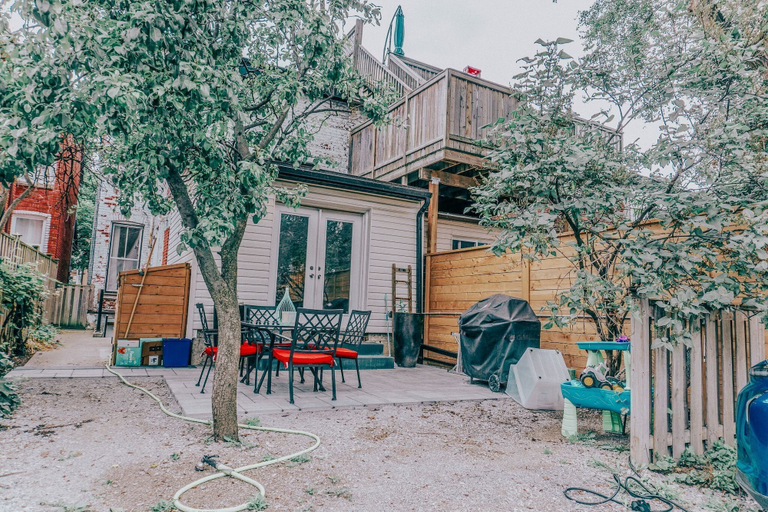 Exterior & Views 2, Charming Family House 3 Bdr with Balcony, Toronto