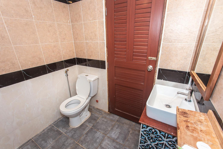 Bathroom 15