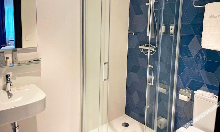Bathroom 3, アバ アパートメンツ プラヤ デ グロス サン セバスティアン, Guipúzcoa